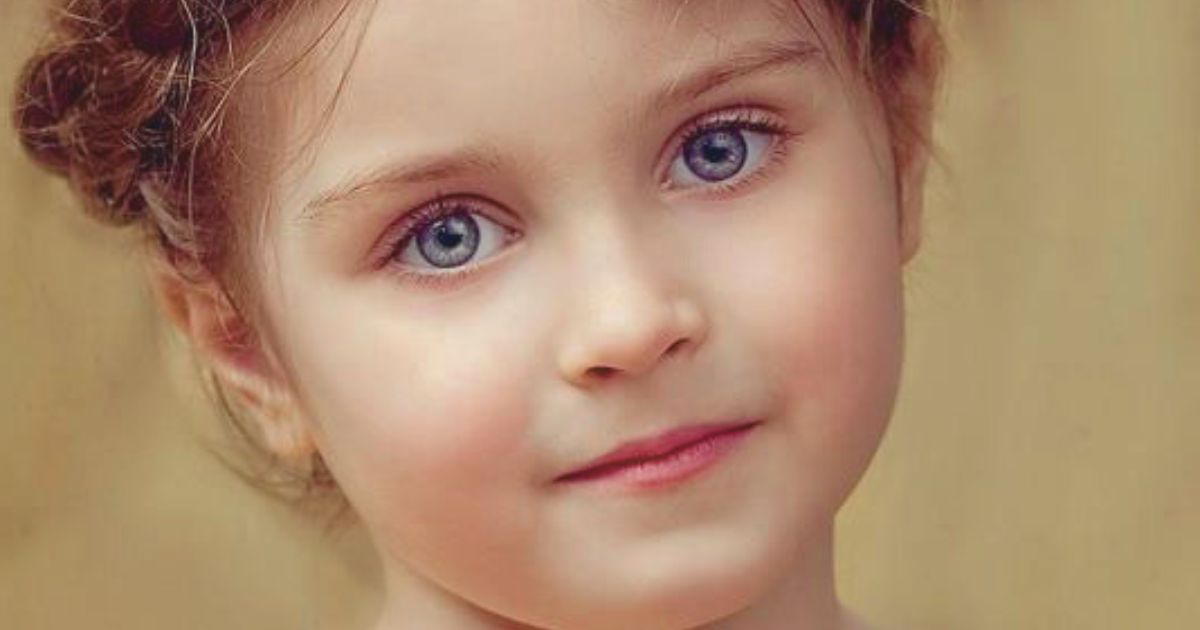 معنى اسم شوق وصفاتها؛ طفلة جميلة ذات عينين خضراويين.