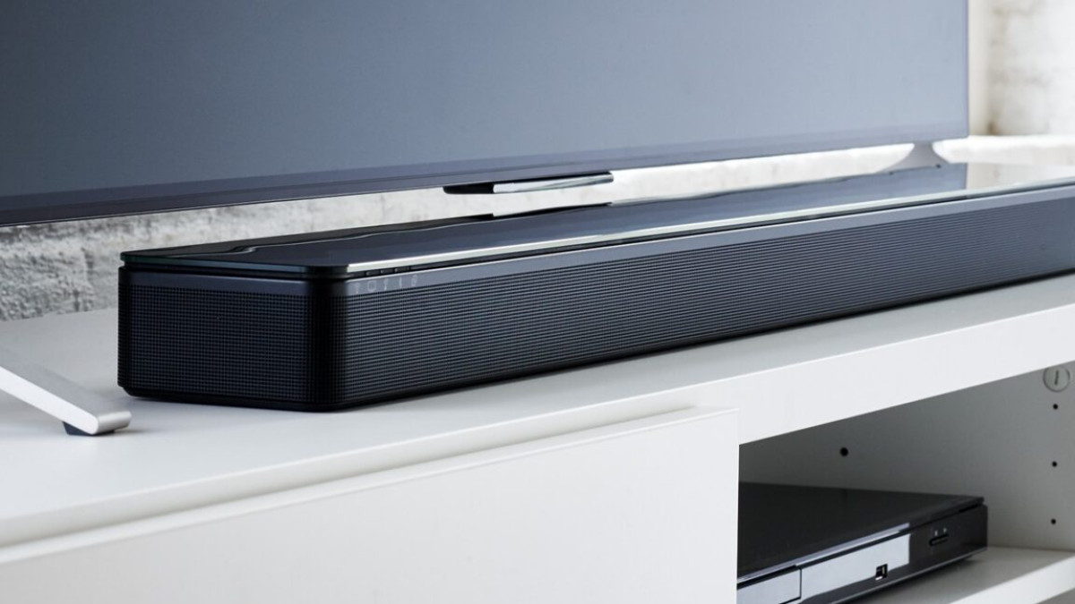 Bose's SoundTouch 300 wireless soundbar.