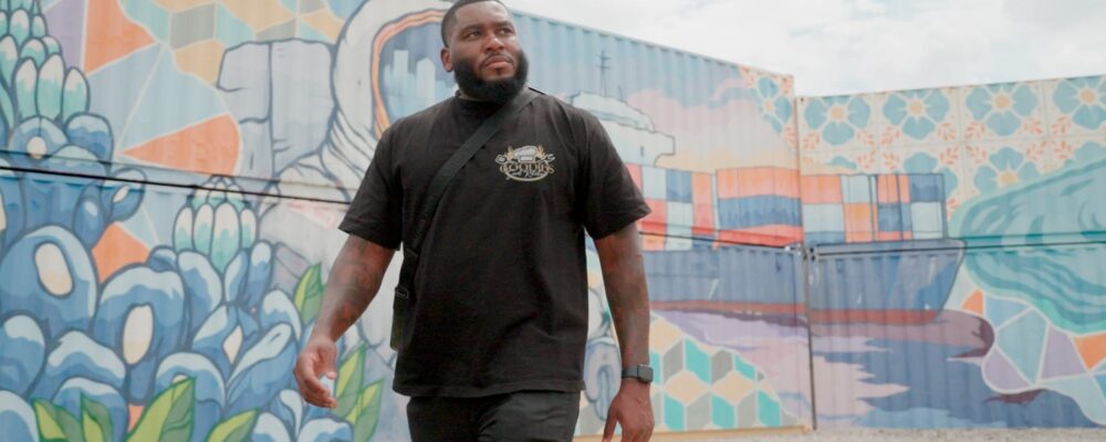 How this 32-year-old's Houston food truck brings in over $1 million a year