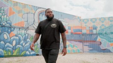 How this 32-year-old's Houston food truck brings in over $1 million a year