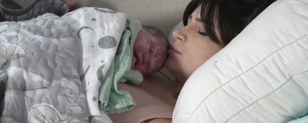 Influencer Fandy Gives Birth on Twitch Livestream