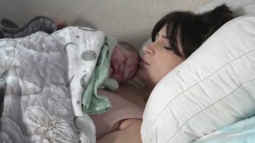Influencer Fandy Gives Birth on Twitch Livestream