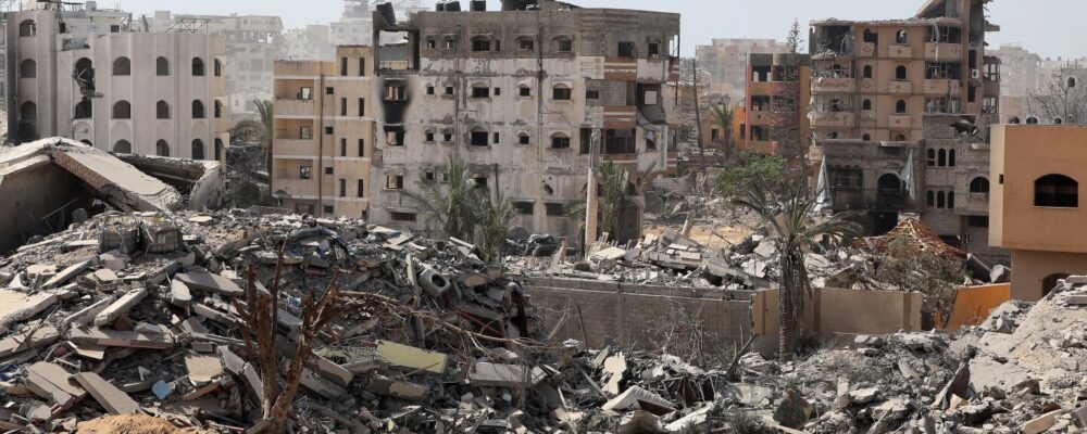Journalists visit Gaza City under Israeli army supervision