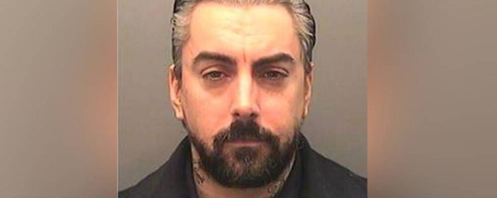 Lostprophets singer Ian Watkins dies in prison attack
