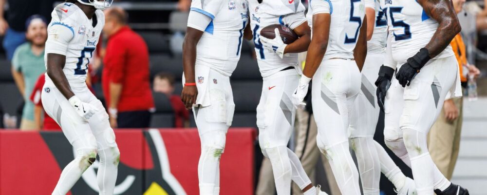 QB Cam Ward earns first NFL win as Titans stun Cardinals