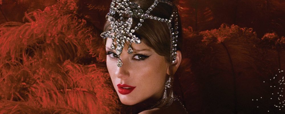 Taylor Swift Sells 2.7 Million Copies of 'Life of a Showgirl' on Day 1