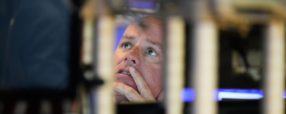 Wall Street's feverish rally takes a break as US stocks and gold pull back from their records